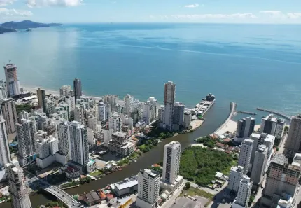 Apartamento com 3 Quartos à venda, 139m² no Meia Praia, Itapema