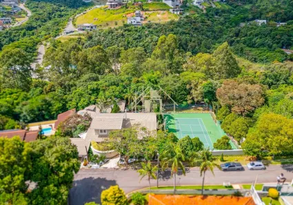 Casa de Condomínio com 8 Quartos à venda, 750m² no Vila Petrópolis, Atibaia