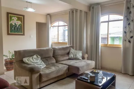 Casa com 3 Quartos à venda, 250m² no Parque Peruche, São Paulo