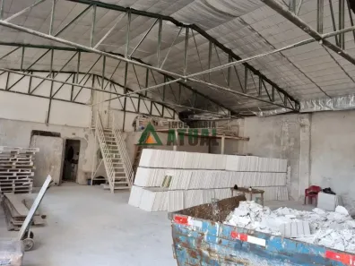Galpão/Depósito/Armazém à venda, 450m² no Ideal, Londrina