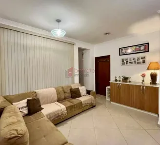 Sobrado com 3 Quartos à venda, 245m² no Jardim Pacaembu, Jundiaí
