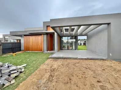 Casa de Condomínio com 4 Quartos à venda, 165m² no , Capão da Canoa