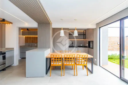 Casa de Condomínio com 3 Quartos à venda, 126m² no Santa Felicidade, Curitiba