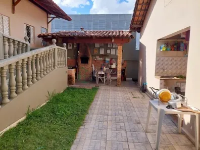 Casa com 5 Quartos à venda, 236m² no Barreiro, Belo Horizonte