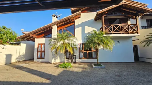 Casa de Condomínio com 3 Quartos à venda, 234m² no Terras do Madeira, Carapicuíba