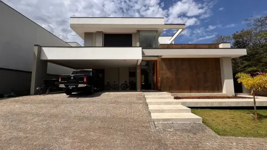 Sobrado com 3 Quartos à venda, 305m² no Swiss Park, Campinas