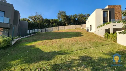 Lote/Terreno à venda, 700m² no Granja Viana, Carapicuíba