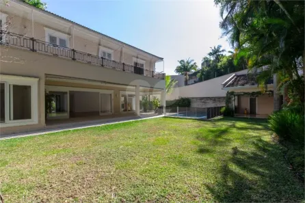 Sobrado com 4 Quartos à venda, 754m² no Jardim Leonor, São Paulo