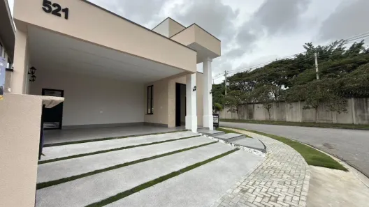 Casa de Condomínio com 4 Quartos à venda, 201m² no Piracangaguá, Taubaté