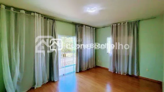 Sobrado com 6 Quartos à venda, 420m² no Jardim Karaíba, Uberlândia