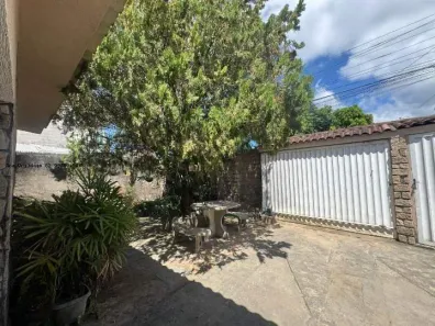 Casa com 4 Quartos à venda, 390m² no Santa Lúcia, Maceió