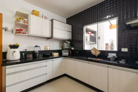 Casa de Condomínio com 3 Quartos à venda, 220m² no Esperança, Londrina
