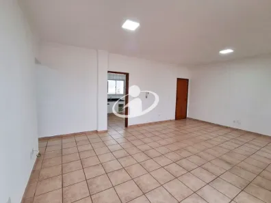 Apartamento com 3 Quartos para alugar, 100m² no Tabajaras, Uberlândia