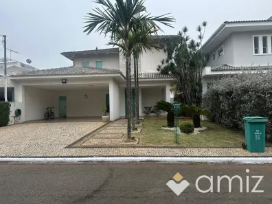 Casa com 5 Quartos à venda, 416m² no Jardins Madri, Goiânia