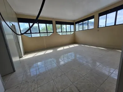 Imóvel Comercial com 5 Quartos para alugar, 450m² no Nossa Senhora das Graças, Manaus