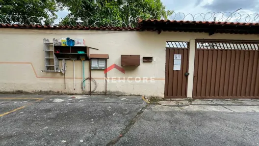 Casa com 2 Quartos à venda, 75m² no Parque Xangri-Lá, Contagem