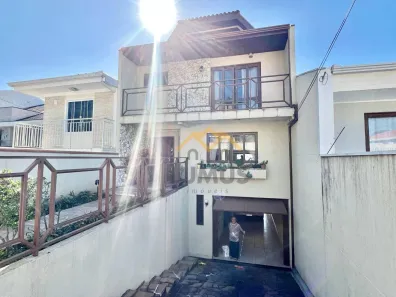 Sobrado com 4 Quartos à venda, 263m² no Pilarzinho, Curitiba