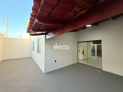 Casa com 3 Quartos para alugar, 75m² no Santa Rosa, Uberlândia