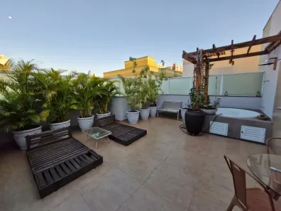 Cobertura com 3 Quartos à venda, 180m² no Santa Mônica, Uberlândia