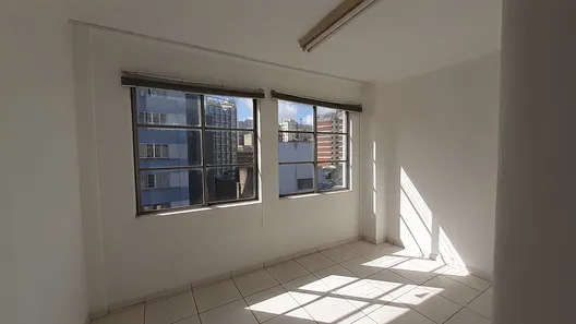 Sala Comercial à venda, 30m² no Centro Histórico, Porto Alegre