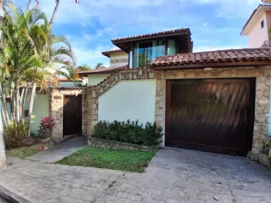 Casa com 3 Quartos para alugar, 541m² no Cancela Preta, Macaé