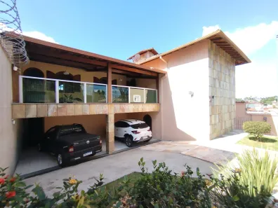 Casa com 5 Quartos à venda, 378m² no Santa Amélia, Belo Horizonte