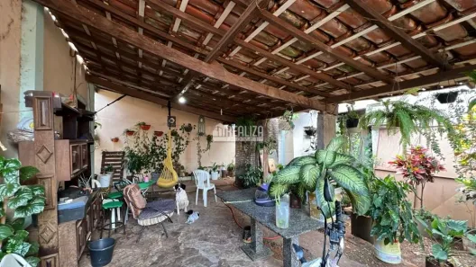 Casa com 6 Quartos à venda, 238m² no Fabrício, Uberaba