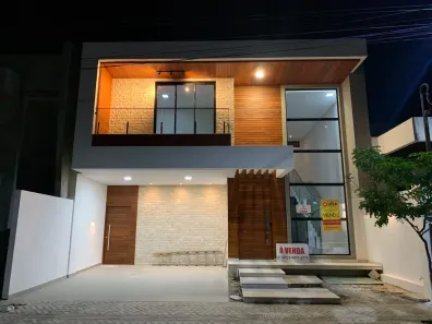 Sobrado com 4 Quartos à venda, 244m² no Cidade Universitária, Petrolina