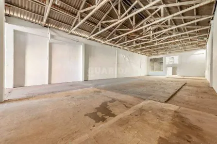 Galpão/Depósito/Armazém para alugar, 550m² no São Geraldo, Porto Alegre