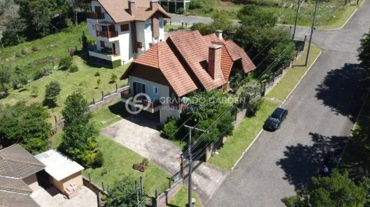 Casa com 2 Quartos à venda, 190m² no Vale das Colinas, Gramado