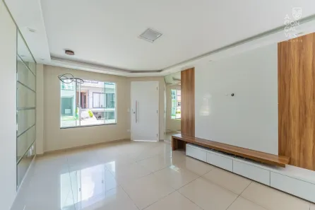 Casa de Condomínio com 3 Quartos à venda, 156m² no Pinheirinho, Curitiba