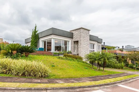 Casa de Condomínio com 3 Quartos à venda, 244m² no Vila Nova, Porto Alegre