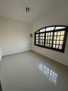 Imóvel Comercial com 3 Quartos para alugar, 60m² no Centro, Jacareí