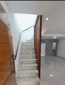 Sobrado com 3 Quartos à venda, 100m² no Jardim das Maravilhas, Santo André