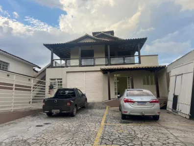 Casa com 4 Quartos à venda, 202m² no Santa Helena (Barreiro), Belo Horizonte