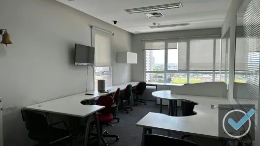 Sala Comercial para venda ou aluguel, 61m² no Sítio Tamboré Alphaville, Barueri