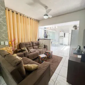 Casa com 2 Quartos à venda, 65m² no Jardim Nazareth, Marília