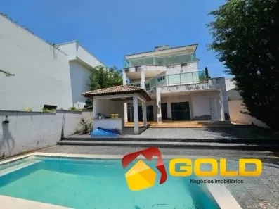 Casa de Condomínio com 4 Quartos para alugar, 308m² no Jardim das Palmeiras, Uberlândia