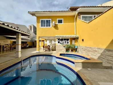 Casa com 4 Quartos à venda, 384m² no Glória, Macaé