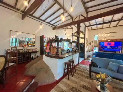 Casa com 4 Quartos à venda, 280m² no Samambaia, Petrópolis