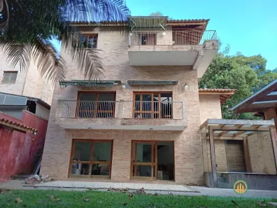 Casa com 5 Quartos à venda, 320m² no Chácara dos Lagos, Carapicuíba