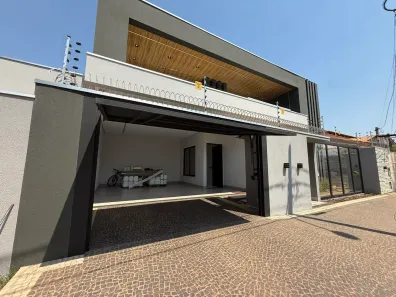 Casa com 3 Quartos à venda, 200m² no Plano Diretor Sul, Palmas
