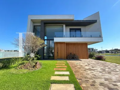 Sobrado com 4 Quartos à venda, 230m² no Remanso, Xangri-lá