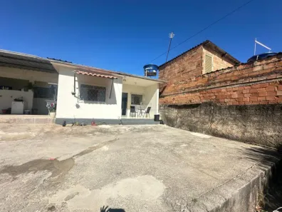 Casa com 3 Quartos à venda, 360m² no Jardim Laguna, Contagem