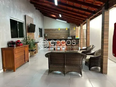 Casa com 4 Quartos à venda, 221m² no Jardim Ipanema, Uberlândia