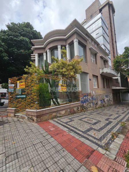 Casa com 4 quartos — Boa Viagem, Belo Horizonte