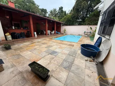 Casa com 5 Quartos à venda, 231m² no Siderópolis, Volta Redonda