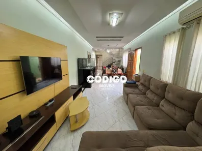 Sobrado com 4 Quartos à venda, 259m² no Vila Milton, Guarulhos