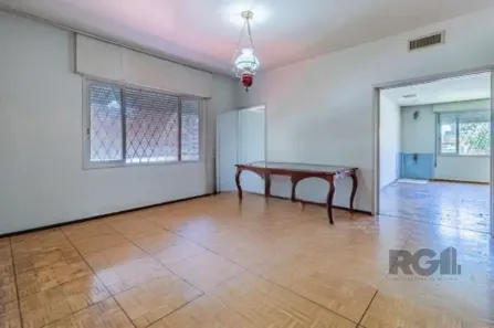 Casa com 2 Quartos para alugar, 120m² no Vila Assunção, Porto Alegre