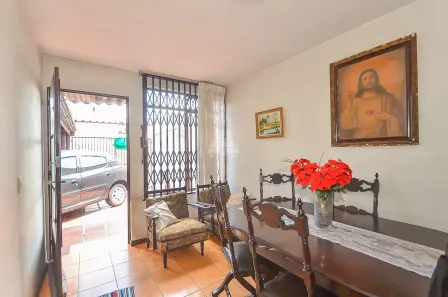 Sobrado com 3 Quartos à venda, 120m² no Portão, Curitiba
